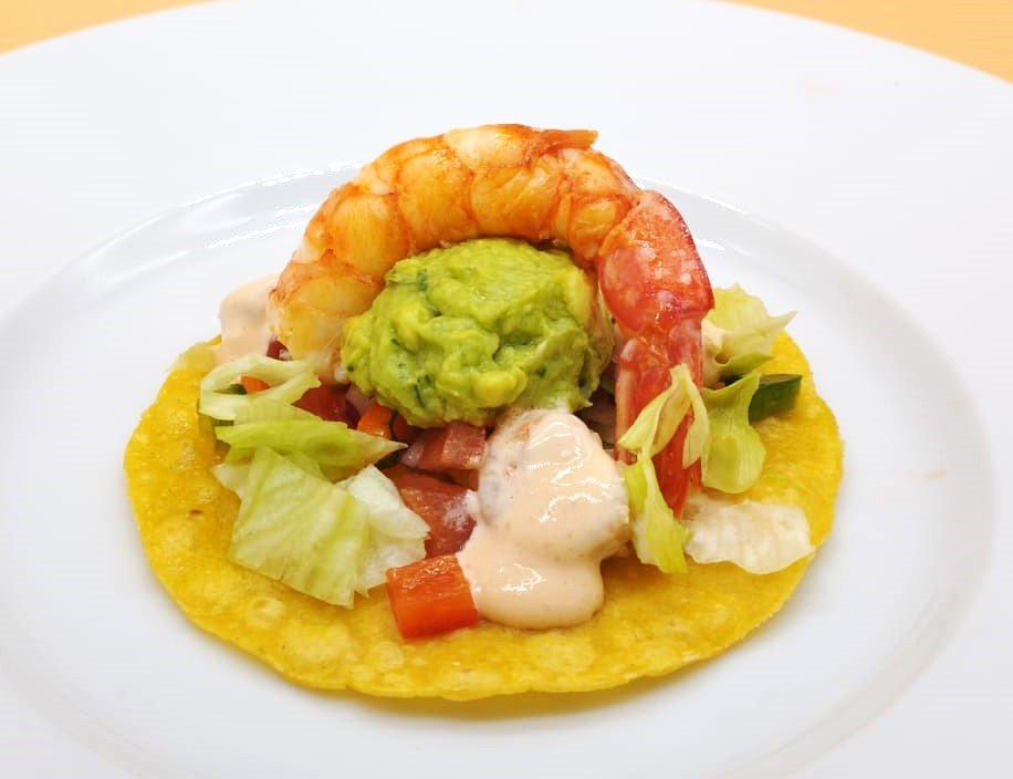 Menudel chef privado en Alicante Daniel Salcedo torta mexicana con gambas y guacamole